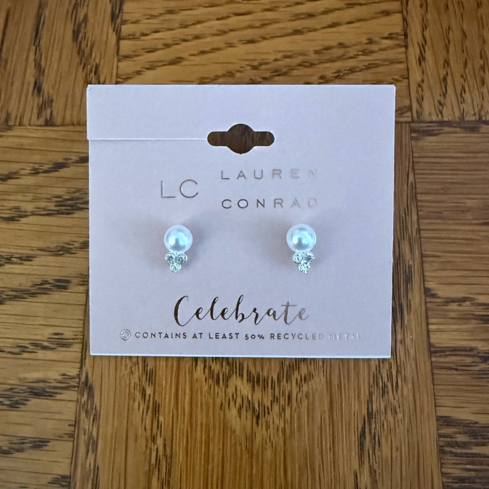 NWT LC Lauren Conrad Pearl And Crystal Stud Earrings